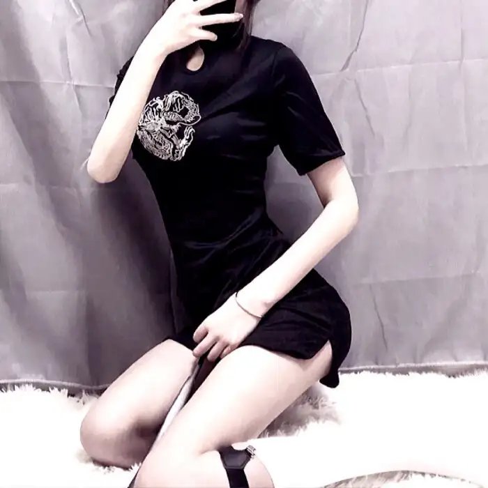 活女丧尸夜